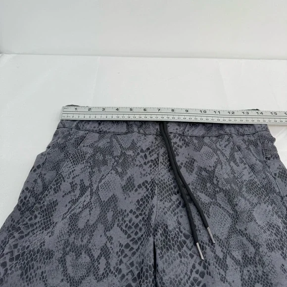 Bevy Flog Shely Gray/Black Python Drawstring Pants Women’s Size 25
